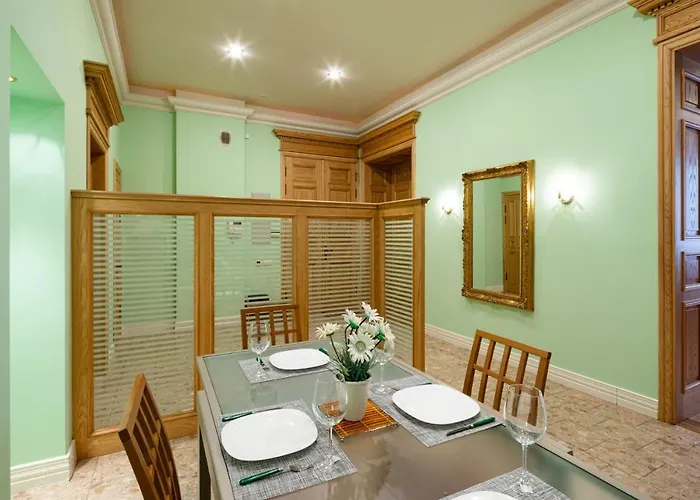 Old 2 Bedroom Vecpilsetas Street * Riga