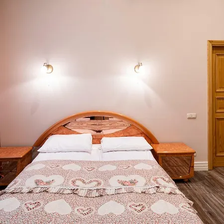 Apartman Old 2 Bedroom Vecpilsetas Street